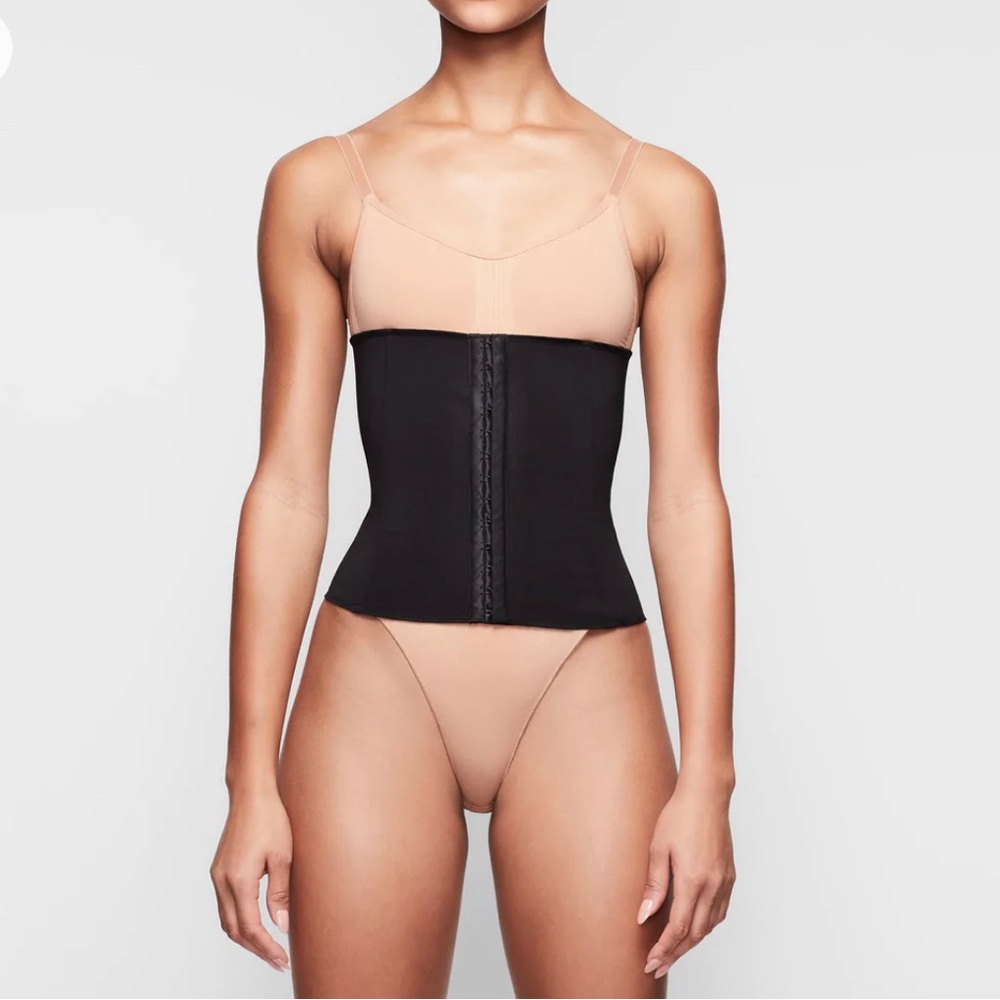 SKIMS Waist Trainer Brand New